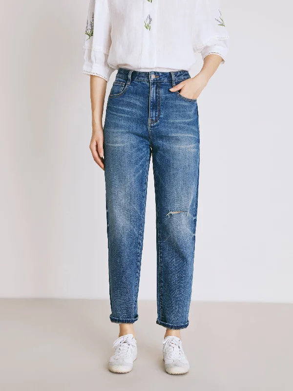 Step up your style with trendy women’s clothing   GOOD LUCK Rubber Label tapered jeans